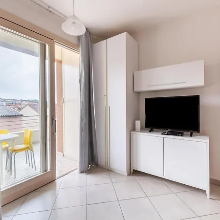 Terrazza Vista Mare, Posteggio, Arie Dir